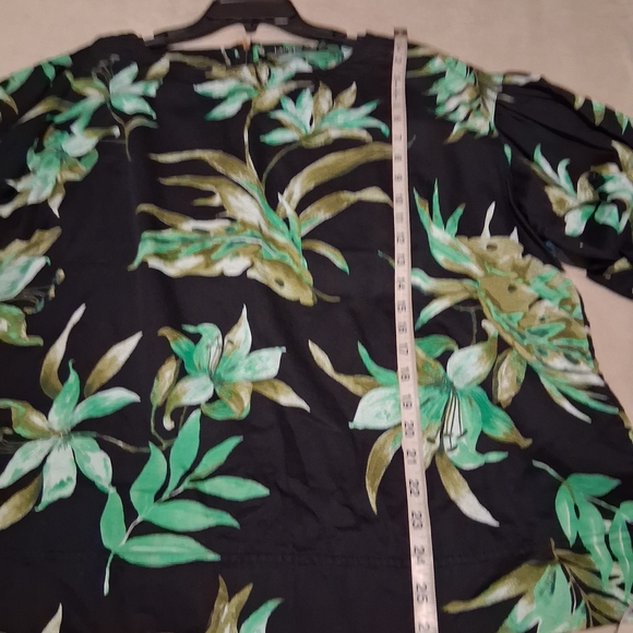 Lauren Ralph Lauren Black Top with Green Tropical Leaf Print - Picture 4 of 7